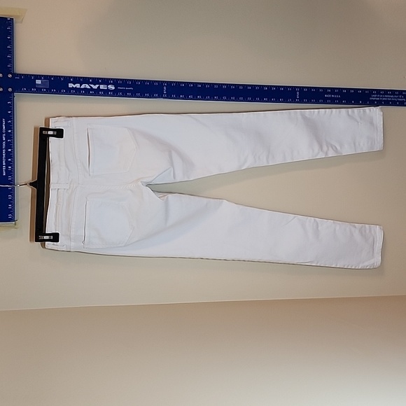 Le Cháteau Skinny Jeans - Picture 7 of 7